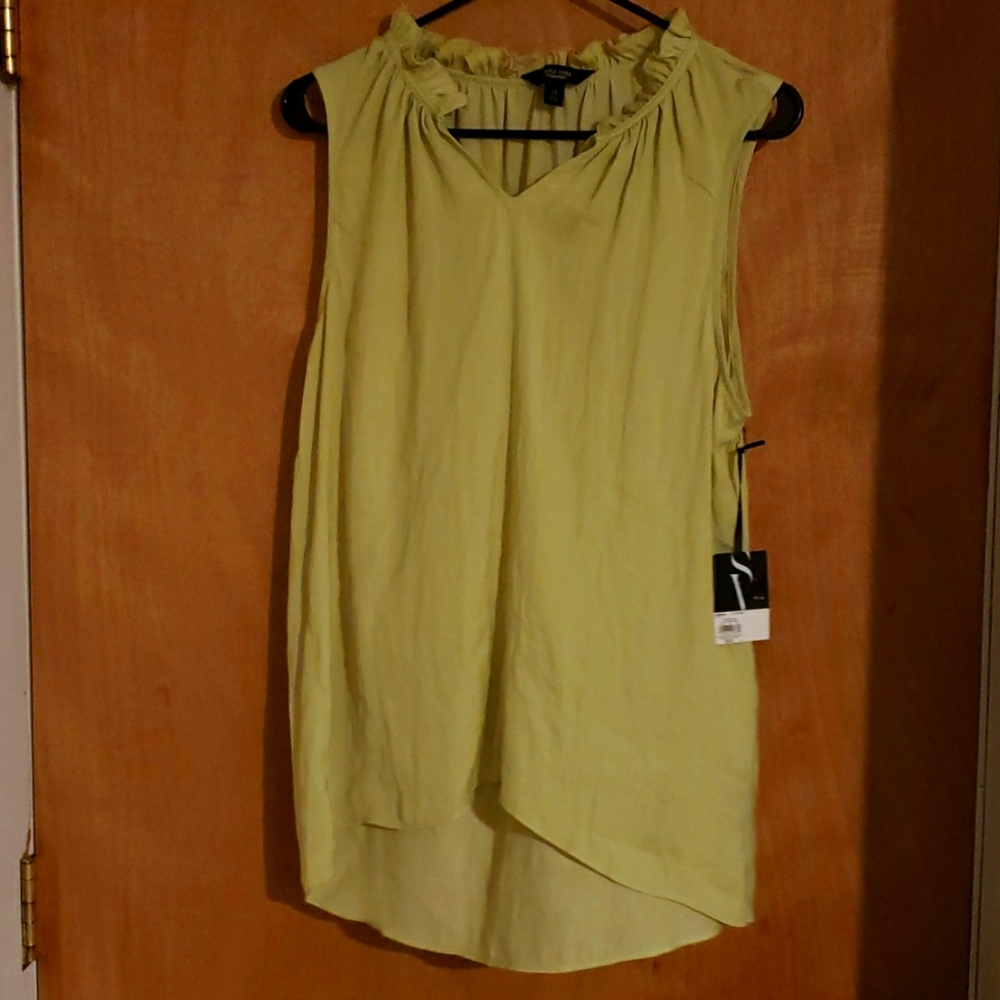 Simply Vera Sleeveless Top